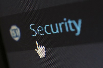 PHP 5.6. wird nicht mehr unterstützt. Dadurch entstehen hohe Sicherheitsrisiken. Mit dem PHP Update auf Version 7.2 umgehen Sie die Sicherheitslücken.