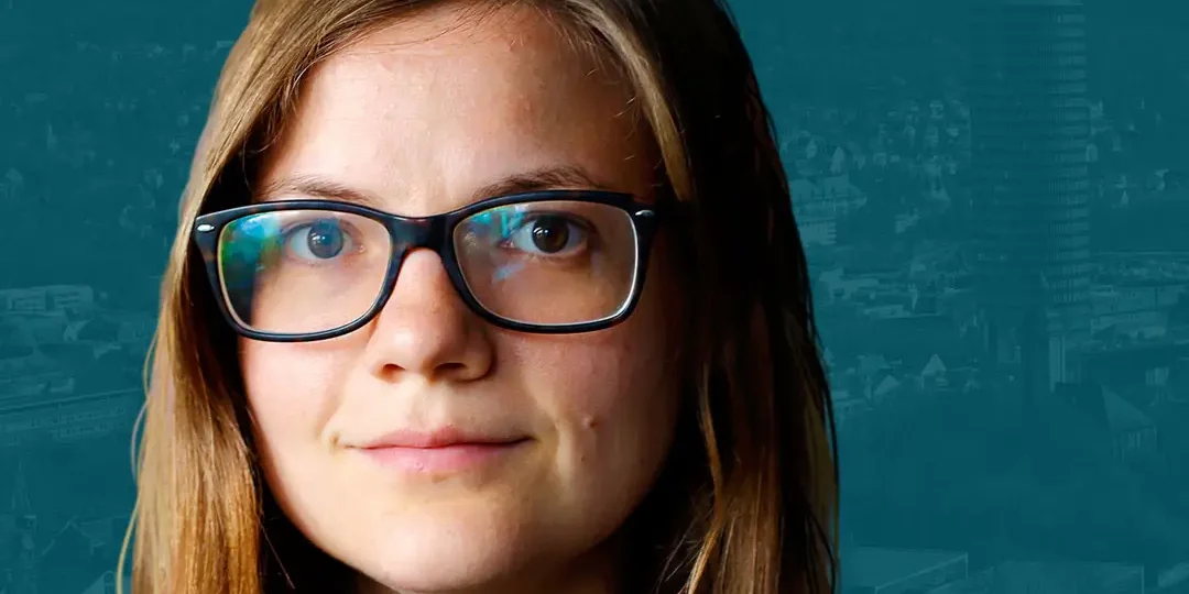 Portrait von Iris Rzymski, Team Lead Online Marketing, Master of Arts Germanistik